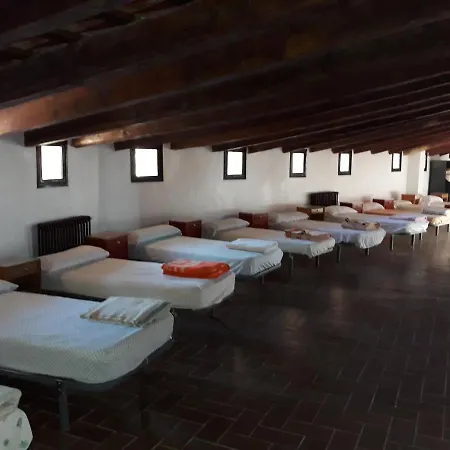 Hostal Enric D'ossó *