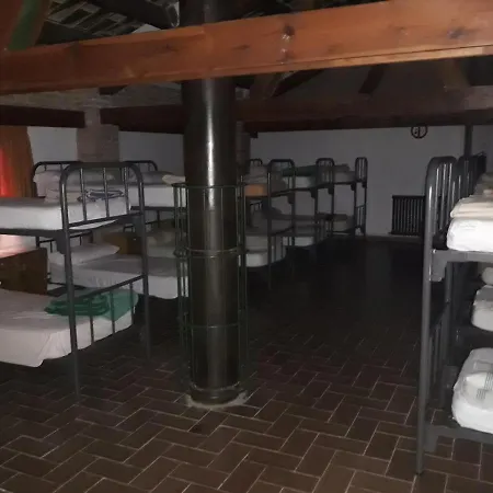 Hostal Enric D'ossó *