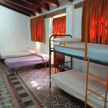 Enric D'ossó Hostal *